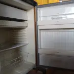 LOTE 495 - 01 FRIGOBAR MARCA PROSDÓCIMO 220V. (NO ESTADO) ATENÇÃO! FAZER A VISITAÇÃO ANTES DE ARREMATAR, NÃO SABEMOS SE FUNCIONA. LEILÃO NÃO TEM GARANTIA E NEM DEVOLUÇÃO, SUJEITO A POSSÍVEIS AVARIAS VISÍVEIS/OCULTAS E/OU AUSÊNCIA DE COMPONENTES.