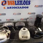 LOTE 319 - 04 SANDUICHEIRAS, 01 CAFETEIRA, 01 BASE E 01 COPO DE LIQUIDIFICADOR. (NO ESTADO) ATENÇÃO! FAZER A VISITAÇÃO ANTES DE ARREMATAR, NÃO SABEMOS SE FUNCIONA. LEILÃO NÃO TEM GARANTIA E NEM DEVOLUÇÃO, SUJEITO A POSSÍVEIS AVARIAS VISÍVEIS/OCULTAS E/OU AUSÊNCIA DE COMPONENTES.