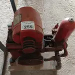 LOTE 259 - 01 BOMBA CARNEIRO HIDRÁULICO. (NO ESTADO) ATENÇÃO! FAZER A VISITAÇÃO ANTES DE ARREMATAR, NÃO SABEMOS SE FUNCIONA. LEILÃO NÃO TEM GARANTIA E NEM DEVOLUÇÃO, SUJEITO A POSSÍVEIS AVARIAS VISÍVEIS/OCULTAS E/OU AUSÊNCIA DE COMPONENTES.