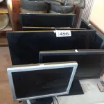 LOTE 496 - 08 MONITORES MARCAS E MODELOS DIVERSOS PARA RETIRADA DE PEÇAS. (NO ESTADO) ATENÇÃO! FAZER A VISITAÇÃO ANTES DE ARREMATAR, NÃO SABEMOS SE FUNCIONA. LEILÃO NÃO TEM GARANTIA E NEM DEVOLUÇÃO, SUJEITO A POSSÍVEIS AVARIAS VISÍVEIS/OCULTAS E/OU AUSÊNCIA DE COMPONENTES.