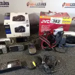 LOTE 382 - 03 CÂMERAS FOTOGRÁFICAS, 02 GPS E 01 FILMADORA MARCAS E MODELOS DIVERSOS. (NO ESTADO) ATENÇÃO! FAZER A VISITAÇÃO ANTES DE ARREMATAR, NÃO SABEMOS SE FUNCIONA. LEILÃO NÃO TEM GARANTIA E NEM DEVOLUÇÃO, SUJEITO A POSSÍVEIS AVARIAS VISÍVEIS/OCULTAS E/OU AUSÊNCIA DE COMPONENTES.