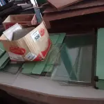 LOTE 526 - 01 ESTANTE DE VIDRO MODULAR DESMONTADA. (NO ESTADO) ATENÇÃO! FAZER A VISITAÇÃO ANTES DE ARREMATAR, NÃO SABEMOS SE FUNCIONA. LEILÃO NÃO TEM GARANTIA E NEM DEVOLUÇÃO, SUJEITO A POSSÍVEIS AVARIAS VISÍVEIS/OCULTAS E/OU AUSÊNCIA DE COMPONENTES.