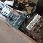 LOTE 281 - 01 CONTROLADORA DMX512 E MATERIAIS DIVERSOS. (NO ESTADO) ATENÇÃO! FAZER A VISITAÇÃO ANTES DE ARREMATAR, NÃO SABEMOS SE FUNCIONA. LEILÃO NÃO TEM GARANTIA E NEM DEVOLUÇÃO, SUJEITO A POSSÍVEIS AVARIAS VISÍVEIS/OCULTAS E/OU AUSÊNCIA DE COMPONENTES.