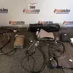 LOTE 386 - 01 LOTE COM VÁRIOS AFERIDORES DE PRESSÃO MARCAS E MODELOS DIVERSOS. (NO ESTADO) ATENÇÃO! FAZER A VISITAÇÃO ANTES DE ARREMATAR, NÃO SABEMOS SE FUNCIONA. LEILÃO NÃO TEM GARANTIA E NEM DEVOLUÇÃO, SUJEITO A POSSÍVEIS AVARIAS VISÍVEIS/OCULTAS E/OU AUSÊNCIA DE COMPONENTES.