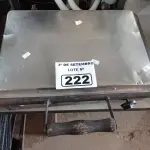 LOTE 222 - 01 CHAPA A GÁS. (NO ESTADO) ATENÇÃO! FAZER A VISITAÇÃO ANTES DE ARREMATAR, NÃO SABEMOS SE FUNCIONA. LEILÃO NÃO TEM GARANTIA E NEM DEVOLUÇÃO, SUJEITO A POSSÍVEIS AVARIAS VISÍVEIS/OCULTAS E/OU AUSÊNCIA DE COMPONENTES.