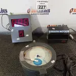 LOTE 227 - 01 REGISTRADOR DE GRÁFICOS, 01 TESTADOR DE NOTAS E 01 PAINEL DE SENHA. (NO ESTADO) ATENÇÃO! FAZER A VISITAÇÃO ANTES DE ARREMATAR, NÃO SABEMOS SE FUNCIONA. LEILÃO NÃO TEM GARANTIA E NEM DEVOLUÇÃO, SUJEITO A POSSÍVEIS AVARIAS VISÍVEIS/OCULTAS E/OU AUSÊNCIA DE COMPONENTES.