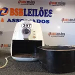 LOTE 397 - 01 FRITADEIRA AIR FRY MARCA PHILIPS 220V. (NO ESTADO) ATENÇÃO! FAZER A VISITAÇÃO ANTES DE ARREMATAR, NÃO SABEMOS SE FUNCIONA. LEILÃO NÃO TEM GARANTIA E NEM DEVOLUÇÃO, SUJEITO A POSSÍVEIS AVARIAS VISÍVEIS/OCULTAS E/OU AUSÊNCIA DE COMPONENTES.