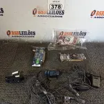 LOTE 378 - 01 LOTE COM VÁRIAS PLACAS DE VÍDEO E WEBCAM MARCAS E MODELOS DIVERSOS. (NO ESTADO) ATENÇÃO! FAZER A VISITAÇÃO ANTES DE ARREMATAR, NÃO SABEMOS SE FUNCIONA. LEILÃO NÃO TEM GARANTIA E NEM DEVOLUÇÃO, SUJEITO A POSSÍVEIS AVARIAS VISÍVEIS/OCULTAS E/OU AUSÊNCIA DE COMPONENTES.