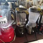 LOTE 478 - 01 PIPOQUEIRA E 03 LIQUIDIFICADORES MARCAS E MODELOS DIVERSOS COM AVARIAS. (NO ESTADO) ATENÇÃO! FAZER A VISITAÇÃO ANTES DE ARREMATAR, NÃO SABEMOS SE FUNCIONA. LEILÃO NÃO TEM GARANTIA E NEM DEVOLUÇÃO, SUJEITO A POSSÍVEIS AVARIAS VISÍVEIS/OCULTAS E/OU AUSÊNCIA DE COMPONENTES.