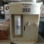 LOTE 252 - 01 PURIFICADOR DE ÁGUA, 03 LIQUIDIFICADORES E 01 UMIDIFICADOR DE AR MARCAS E MODELOS DIVERSOS. (NO ESTADO) ATENÇÃO! FAZER A VISITAÇÃO ANTES DE ARREMATAR, NÃO SABEMOS SE FUNCIONA. LEILÃO NÃO TEM GARANTIA E NEM DEVOLUÇÃO, SUJEITO A POSSÍVEIS AVARIAS VISÍVEIS/OCULTAS E/OU AUSÊNCIA DE COMPONENTES.