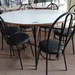 LOTE 225 - 01 MESA DE FERRO COM BASE DOBRÁVEL, TAMPO EM MADEIRA E 06 CADEIRAS DE FERRO COM ASSENTO ALMOFADADO. (NO ESTADO) ATENÇÃO! FAZER A VISITAÇÃO ANTES DE ARREMATAR, NÃO SABEMOS SE FUNCIONA. LEILÃO NÃO TEM GARANTIA E NEM DEVOLUÇÃO, SUJEITO A POSSÍVEIS AVARIAS VISÍVEIS/OCULTAS E/OU AUSÊNCIA DE COMPONENTES.