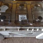 LOTE 331 - 01 FOGÃO A GÁS 06 BOCAS MARCA ESMALTEC. (NO ESTADO) ATENÇÃO! FAZER A VISITAÇÃO ANTES DE ARREMATAR, NÃO SABEMOS SE FUNCIONA. LEILÃO NÃO TEM GARANTIA E NEM DEVOLUÇÃO, SUJEITO A POSSÍVEIS AVARIAS VISÍVEIS/OCULTAS E/OU AUSÊNCIA DE COMPONENTES.