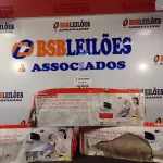 LOTE 227 - 03 SUPORTES PARA MICRO-ONDAS OU FORNO ELÉTRICO. (NO ESTADO) ATENÇÃO! FAZER A VISITAÇÃO ANTES DE ARREMATAR, NÃO SABEMOS SE FUNCIONA. LEILÃO NÃO TEM GARANTIA E NEM DEVOLUÇÃO, SUJEITO A POSSÍVEIS AVARIAS VISÍVEIS/OCULTAS E/OU AUSÊNCIA DE COMPONENTES.