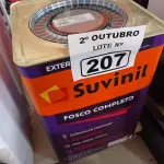 LOTE 207 - 01 LATA DE TINTA SUVINIL EXTERIORES/INTERIORES 18L NA COR FOSCO BRANCO NEVE. (NO ESTADO) ATENÇÃO! FAZER A VISITAÇÃO ANTES DE ARREMATAR, NÃO SABEMOS SE FUNCIONA. LEILÃO NÃO TEM GARANTIA E NEM DEVOLUÇÃO, SUJEITO A POSSÍVEIS AVARIAS VISÍVEIS/OCULTAS E/OU AUSÊNCIA DE COMPONENTES.