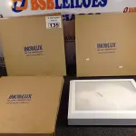 LOTE 135 - 03 PLAFONS DE SOBREPOR 40X30 INCOLUSTRE. (NO ESTADO) ATENÇÃO! FAZER A VISITAÇÃO ANTES DE ARREMATAR, NÃO SABEMOS SE FUNCIONA. LEILÃO NÃO TEM GARANTIA E NEM DEVOLUÇÃO, SUJEITO A POSSÍVEIS AVARIAS VISÍVEIS/OCULTAS E/OU AUSÊNCIA DE COMPONENTES.