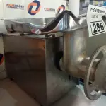 LOTE 286 - 01 MOEDOR DE CARNE MARCA BRAESI. (NO ESTADO) ATENÇÃO! FAZER A VISITAÇÃO ANTES DE ARREMATAR, NÃO SABEMOS SE FUNCIONA. LEILÃO NÃO TEM GARANTIA E NEM DEVOLUÇÃO, SUJEITO A POSSÍVEIS AVARIAS VISÍVEIS/OCULTAS E/OU AUSÊNCIA DE COMPONENTES.