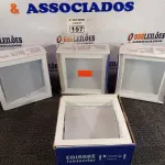 LOTE 157 - 04 LUMINÁRIAS DE EMBUTIR MARCAS EDIBRAZ. (NO ESTADO) ATENÇÃO! FAZER A VISITAÇÃO ANTES DE ARREMATAR, NÃO SABEMOS SE FUNCIONA. LEILÃO NÃO TEM GARANTIA E NEM DEVOLUÇÃO, SUJEITO A POSSÍVEIS AVARIAS VISÍVEIS/OCULTAS E/OU AUSÊNCIA DE COMPONENTES.