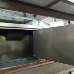 LOTE 101 - 01 COFRE DE PAREDE. (NO ESTADO) ATENÇÃO! FAZER A VISITAÇÃO ANTES DE ARREMATAR, NÃO SABEMOS SE FUNCIONA. LEILÃO NÃO TEM GARANTIA E NEM DEVOLUÇÃO, SUJEITO A POSSÍVEIS AVARIAS VISÍVEIS/OCULTAS E/OU AUSÊNCIA DE COMPONENTES.