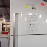 LOTE 243 - 01 GELADEIRA FROST FREE MARCA BRASTEMP 220V. (NO ESTADO) ATENÇÃO! FAZER A VISITAÇÃO ANTES DE ARREMATAR, NÃO SABEMOS SE FUNCIONA. LEILÃO NÃO TEM GARANTIA E NEM DEVOLUÇÃO, SUJEITO A POSSÍVEIS AVARIAS VISÍVEIS/OCULTAS E/OU AUSÊNCIA DE COMPONENTES.