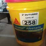 LOTE 258 - 01 BALDE DE SIKANOL ALVENARIA, ADITIVO PLASTIFICANTE PARA ARGAMASSA DE ASSENTAMENTO E REBOCO. (NO ESTADO) ATENÇÃO! FAZER A VISITAÇÃO ANTES DE ARREMATAR, NÃO SABEMOS SE FUNCIONA. LEILÃO NÃO TEM GARANTIA E NEM DEVOLUÇÃO, SUJEITO A POSSÍVEIS AVARIAS VISÍVEIS/OCULTAS E/OU AUSÊNCIA DE COMPONENTES.