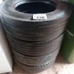 LOTE 336 - 01 RODA COM PNEU PARA CAMINHÃO ¾ 225/75/16 E 03 PNEUS PARA CAMINHÃO ¾ 215/75/17.5. (NO ESTADO) ATENÇÃO! FAZER A VISITAÇÃO ANTES DE ARREMATAR, NÃO SABEMOS SE FUNCIONA. LEILÃO NÃO TEM GARANTIA E NEM DEVOLUÇÃO, SUJEITO A POSSÍVEIS AVARIAS VISÍVEIS/OCULTAS E/OU AUSÊNCIA DE COMPONENTES.