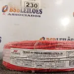 LOTE 230 - 01 ROLO DE CABO FLEXÍVEL 100M 2,5MM NA COR VERMELHA. (NO ESTADO) ATENÇÃO! FAZER A VISITAÇÃO ANTES DE ARREMATAR, NÃO SABEMOS SE FUNCIONA. LEILÃO NÃO TEM GARANTIA E NEM DEVOLUÇÃO, SUJEITO A POSSÍVEIS AVARIAS VISÍVEIS/OCULTAS E/OU AUSÊNCIA DE COMPONENTES.