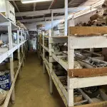LOTE 395 - 04 ESTANTES EM MADEIRA PARA GALPÃO (NO ESTADO) (SÓ PODERÁ RETIRAR 30 DIAS APÓS O TÉRMINO DO LEILÃO)