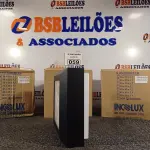 LOTE 059 - 04 PLAFONS DE SOBREPOR 20X20. (NO ESTADO) ATENÇÃO! FAZER A VISITAÇÃO ANTES DE ARREMATAR, NÃO SABEMOS SE FUNCIONA. LEILÃO NÃO TEM GARANTIA E NEM DEVOLUÇÃO, SUJEITO A POSSÍVEIS AVARIAS VISÍVEIS/OCULTAS E/OU AUSÊNCIA DE COMPONENTES.