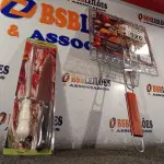 LOTE 025 - 01 KIT CHURRASCO E 01 GRELHA PARA CHURRASQUEIRA. (NO ESTADO) ATENÇÃO! FAZER A VISITAÇÃO ANTES DE ARREMATAR, NÃO SABEMOS SE FUNCIONA. LEILÃO NÃO TEM GARANTIA E NEM DEVOLUÇÃO, SUJEITO A POSSÍVEIS AVARIAS VISÍVEIS/OCULTAS E/OU AUSÊNCIA DE COMPONENTES.