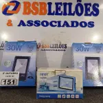 LOTE 151 - 03 REFLETORES DE LED MARCAS E MODELOS DIVERSOS. (NO ESTADO) ATENÇÃO! FAZER A VISITAÇÃO ANTES DE ARREMATAR, NÃO SABEMOS SE FUNCIONA. LEILÃO NÃO TEM GARANTIA E NEM DEVOLUÇÃO, SUJEITO A POSSÍVEIS AVARIAS VISÍVEIS/OCULTAS E/OU AUSÊNCIA DE COMPONENTES.