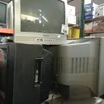 LOTE 186 - 03 TV’S DE TUBO MARCAS E MODELOS DIVERSOS PARA RETIRADA DE PEÇAS. (NO ESTADO) ATENÇÃO! FAZER A VISITAÇÃO ANTES DE ARREMATAR, NÃO SABEMOS SE FUNCIONA. LEILÃO NÃO TEM GARANTIA E NEM DEVOLUÇÃO, SUJEITO A POSSÍVEIS AVARIAS VISÍVEIS/OCULTAS E/OU AUSÊNCIA DE COMPONENTES.