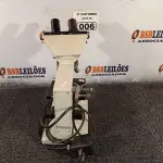 LOTE 006 - 01 MICROSCÓPIO. (NO ESTADO) ATENÇÃO! FAZER A VISITAÇÃO ANTES DE ARREMATAR, NÃO SABEMOS SE FUNCIONA. LEILÃO NÃO TEM GARANTIA E NEM DEVOLUÇÃO, SUJEITO A POSSÍVEIS AVARIAS VISÍVEIS/OCULTAS E/OU AUSÊNCIA DE COMPONENTES.