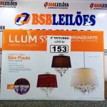 LOTE 153 - 01 PENDENTE SÃO PAULO 3XE27 PRETO. (NO ESTADO) ATENÇÃO! FAZER A VISITAÇÃO ANTES DE ARREMATAR, NÃO SABEMOS SE FUNCIONA. LEILÃO NÃO TEM GARANTIA E NEM DEVOLUÇÃO, SUJEITO A POSSÍVEIS AVARIAS VISÍVEIS/OCULTAS E/OU AUSÊNCIA DE COMPONENTES.