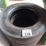 LOTE 336 - 01 RODA COM PNEU PARA CAMINHÃO ¾ 225/75/16 E 03 PNEUS PARA CAMINHÃO ¾ 215/75/17.5. (NO ESTADO) ATENÇÃO! FAZER A VISITAÇÃO ANTES DE ARREMATAR, NÃO SABEMOS SE FUNCIONA. LEILÃO NÃO TEM GARANTIA E NEM DEVOLUÇÃO, SUJEITO A POSSÍVEIS AVARIAS VISÍVEIS/OCULTAS E/OU AUSÊNCIA DE COMPONENTES.
