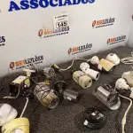LOTE 145 - 01 LOTE COM VÁRIAS CÂMERAS DE SEGURANÇA MARCAS E MODELOS DIVERSOS. (NO ESTADO) ATENÇÃO! FAZER A VISITAÇÃO ANTES DE ARREMATAR, NÃO SABEMOS SE FUNCIONA. LEILÃO NÃO TEM GARANTIA E NEM DEVOLUÇÃO, SUJEITO A POSSÍVEIS AVARIAS VISÍVEIS/OCULTAS E/OU AUSÊNCIA DE COMPONENTES.
