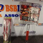LOTE 025 - 01 KIT CHURRASCO E 01 GRELHA PARA CHURRASQUEIRA. (NO ESTADO) ATENÇÃO! FAZER A VISITAÇÃO ANTES DE ARREMATAR, NÃO SABEMOS SE FUNCIONA. LEILÃO NÃO TEM GARANTIA E NEM DEVOLUÇÃO, SUJEITO A POSSÍVEIS AVARIAS VISÍVEIS/OCULTAS E/OU AUSÊNCIA DE COMPONENTES.