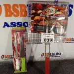 LOTE 039 - 01 KIT CHURRASCO E 01 GRELHA PARA CHURRASQUEIRA. (NO ESTADO) ATENÇÃO! FAZER A VISITAÇÃO ANTES DE ARREMATAR, NÃO SABEMOS SE FUNCIONA. LEILÃO NÃO TEM GARANTIA E NEM DEVOLUÇÃO, SUJEITO A POSSÍVEIS AVARIAS VISÍVEIS/OCULTAS E/OU AUSÊNCIA DE COMPONENTES.