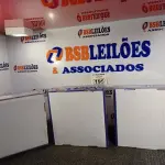 LOTE 195 - 03 LUMINÁRIAS DE EMBUTIR MARCA EDIBRAZ. (NO ESTADO) ATENÇÃO! FAZER A VISITAÇÃO ANTES DE ARREMATAR, NÃO SABEMOS SE FUNCIONA. LEILÃO NÃO TEM GARANTIA E NEM DEVOLUÇÃO, SUJEITO A POSSÍVEIS AVARIAS VISÍVEIS/OCULTAS E/OU AUSÊNCIA DE COMPONENTES.