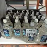 LOTE 119 - 01 LOTE COM VÁRIOS FRASCOS DE ÁLCOOL EM GEL. (NO ESTADO) ATENÇÃO! FAZER A VISITAÇÃO ANTES DE ARREMATAR, NÃO SABEMOS SE FUNCIONA. LEILÃO NÃO TEM GARANTIA E NEM DEVOLUÇÃO, SUJEITO A POSSÍVEIS AVARIAS VISÍVEIS/OCULTAS E/OU AUSÊNCIA DE COMPONENTES.