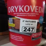 LOTE 247 - 01 BALDE DE DRYKOVEDA, ADITIVO IMPERMEABILIZANTE PARA ARGAMASSA E CONCRETO 18L. (NO ESTADO) ATENÇÃO! FAZER A VISITAÇÃO ANTES DE ARREMATAR, NÃO SABEMOS SE FUNCIONA. LEILÃO NÃO TEM GARANTIA E NEM DEVOLUÇÃO, SUJEITO A POSSÍVEIS AVARIAS VISÍVEIS/OCULTAS E/OU AUSÊNCIA DE COMPONENTES.