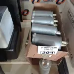 LOTE 204 - 01 LOTE COM VÁRIOS CAPACITORES ANTIGOS MARCAS E MODELOS DIVERSOS. (NO ESTADO) ATENÇÃO! FAZER A VISITAÇÃO ANTES DE ARREMATAR, NÃO SABEMOS SE FUNCIONA. LEILÃO NÃO TEM GARANTIA E NEM DEVOLUÇÃO, SUJEITO A POSSÍVEIS AVARIAS VISÍVEIS/OCULTAS E/OU AUSÊNCIA DE COMPONENTES.