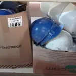 LOTE 086 - 01 LOTE COM CAPACETES DE SEGURANÇA NO TRABALHO, CHUVEIRO E VÁRIAS LUMINÁRIAS DE EMERGÊNCIA MARCAS E MODELOS DIVERSOS. (NO ESTADO) ATENÇÃO! FAZER A VISITAÇÃO ANTES DE ARREMATAR, NÃO SABEMOS SE FUNCIONA. LEILÃO NÃO TEM GARANTIA E NEM DEVOLUÇÃO, SUJEITO A POSSÍVEIS AVARIAS VISÍVEIS/OCULTAS E/OU AUSÊNCIA DE COMPONENTES.