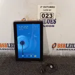 LOTE 023 - 01 TABLET SAMSUNG TAB2 10.1 COM CABO. (NO ESTADO) ATENÇÃO! FAZER A VISITAÇÃO ANTES DE ARREMATAR, NÃO SABEMOS SE FUNCIONA. LEILÃO NÃO TEM GARANTIA E NEM DEVOLUÇÃO, SUJEITO A POSSÍVEIS AVARIAS VISÍVEIS/OCULTAS E/OU AUSÊNCIA DE COMPONENTES.