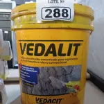 LOTE 288 - 01 BALDE DE VEDALIT, ADITIVO PLASTIFICANTE CONCENTRADO PARA ARGAMASSA DE ASSENTAMENTO E REBOCO CONVENCIONAL 18L. (NO ESTADO) ATENÇÃO! FAZER A VISITAÇÃO ANTES DE ARREMATAR, NÃO SABEMOS SE FUNCIONA. LEILÃO NÃO TEM GARANTIA E NEM DEVOLUÇÃO, SUJEITO A POSSÍVEIS AVARIAS VISÍVEIS/OCULTAS E/OU AUSÊNCIA DE COMPONENTES.