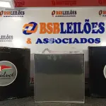 LOTE 236 - 03 LUMINÁRIAS DE EMBUTIR 30X30 PIOLUCE. (NO ESTADO) ATENÇÃO! FAZER A VISITAÇÃO ANTES DE ARREMATAR, NÃO SABEMOS SE FUNCIONA. LEILÃO NÃO TEM GARANTIA E NEM DEVOLUÇÃO, SUJEITO A POSSÍVEIS AVARIAS VISÍVEIS/OCULTAS E/OU AUSÊNCIA DE COMPONENTES.
