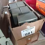 LOTE 081 - 01 LOTE COM VÁRIOS CAPACITORES ANTIGOS MARCAS E MODELOS DIVERSOS. (NO ESTADO) ATENÇÃO! FAZER A VISITAÇÃO ANTES DE ARREMATAR, NÃO SABEMOS SE FUNCIONA. LEILÃO NÃO TEM GARANTIA E NEM DEVOLUÇÃO, SUJEITO A POSSÍVEIS AVARIAS VISÍVEIS/OCULTAS E/OU AUSÊNCIA DE COMPONENTES.