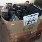 LOTE 277 - 01 LOTE COM VÁRIAS FONTES MARCAS E MODELOS DIVERSOS. (NO ESTADO) ATENÇÃO! FAZER A VISITAÇÃO ANTES DE ARREMATAR, NÃO SABEMOS SE FUNCIONA. LEILÃO NÃO TEM GARANTIA E NEM DEVOLUÇÃO, SUJEITO A POSSÍVEIS AVARIAS VISÍVEIS/OCULTAS E/OU AUSÊNCIA DE COMPONENTES.