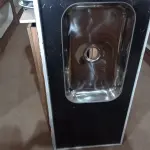 LOTE 093 - 01 PIA EM MÁRMORE SINTÉTICO CIMENTADA COM CUBA EM INOX NAS MEDIDAS: 1,50M X 0,53CM. (NO ESTADO) ATENÇÃO! FAZER A VISITAÇÃO ANTES DE ARREMATAR, NÃO SABEMOS SE FUNCIONA. LEILÃO NÃO TEM GARANTIA E NEM DEVOLUÇÃO, SUJEITO A POSSÍVEIS AVARIAS VISÍVEIS/OCULTAS E/OU AUSÊNCIA DE COMPONENTES.