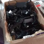 LOTE 094 - 01 LOTE COM VÁRIAS FONTES MARCAS E MODELOS DIVERSOS. (NO ESTADO) ATENÇÃO! FAZER A VISITAÇÃO ANTES DE ARREMATAR, NÃO SABEMOS SE FUNCIONA. LEILÃO NÃO TEM GARANTIA E NEM DEVOLUÇÃO, SUJEITO A POSSÍVEIS AVARIAS VISÍVEIS/OCULTAS E/OU AUSÊNCIA DE COMPONENTES.
