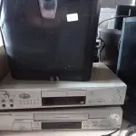 LOTE 345 - 03 VIDEOCASSETES, 02 APARELHOS DE DVD E 02 FRAGMENTADORAS DE PAPEL MARCAS E MODELOS DIVERSOS. (NO ESTADO) ATENÇÃO! FAZER A VISITAÇÃO ANTES DE ARREMATAR, NÃO SABEMOS SE FUNCIONA. LEILÃO NÃO TEM GARANTIA E NEM DEVOLUÇÃO, SUJEITO A POSSÍVEIS AVARIAS VISÍVEIS/OCULTAS E/OU AUSÊNCIA DE COMPONENTES.